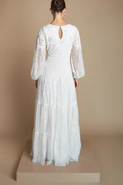 Robe De Mariée Ornée De Motifs Floraux Placés Avec Manches Ballon