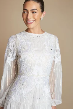 Robe De Mariée Ornée De Motifs Floraux Placés Avec Manches Ballon