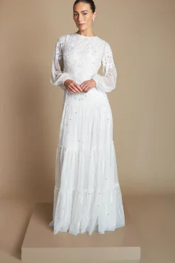 Robe De Mariée Ornée De Motifs Floraux Placés Avec Manches Ballon