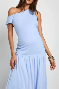 Robe de maternité en maille à fronces et ourlet drapé