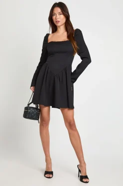 boohoo Robe de paysanne à taille basse avec bordure en dentelle<Femme Satin Et Dentelle|Robes À Manches Longues