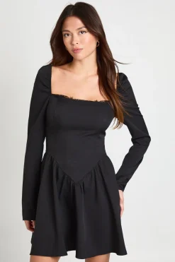 boohoo Robe de paysanne à taille basse avec bordure en dentelle<Femme Satin Et Dentelle|Robes À Manches Longues