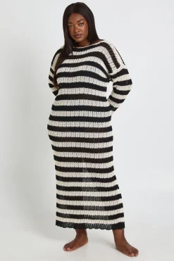 boohoo Robe De Plage Maxi Grande Taille En Crochet Avec Dos Échancré<Femme Robes|Robes De Jour