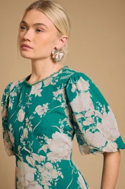 Robe de Thé à Panneaux avec Détails de Finition et Manches Bouffantes