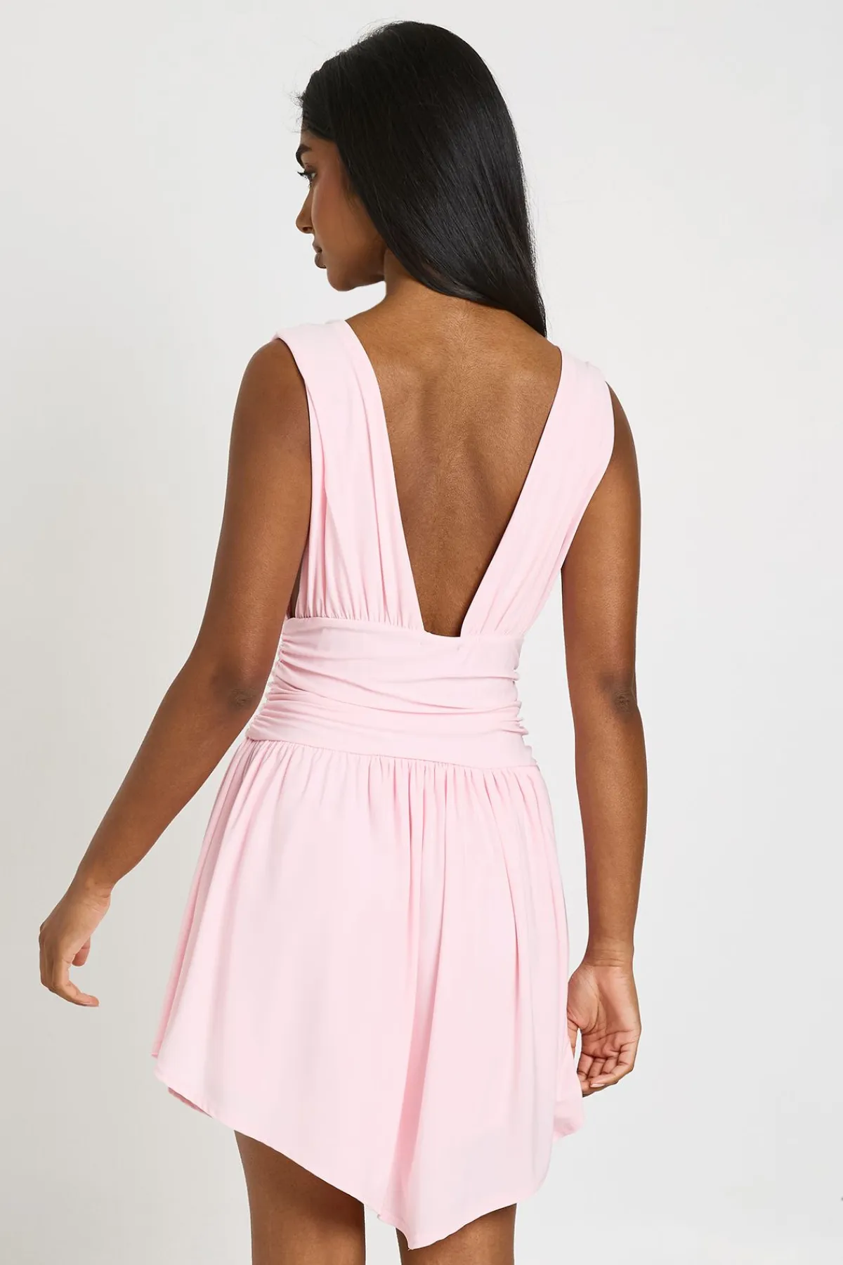 boohoo Robe Double Couche En Jersey Slinky À Décolleté Plongeant Et Jupe Froncée<Femme Robes Patineuses|Robes