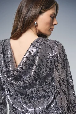Robe Droite à Col Bénitier Pailletée