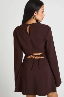Robe Droite À Col Montant Froncé Et Manches Longues