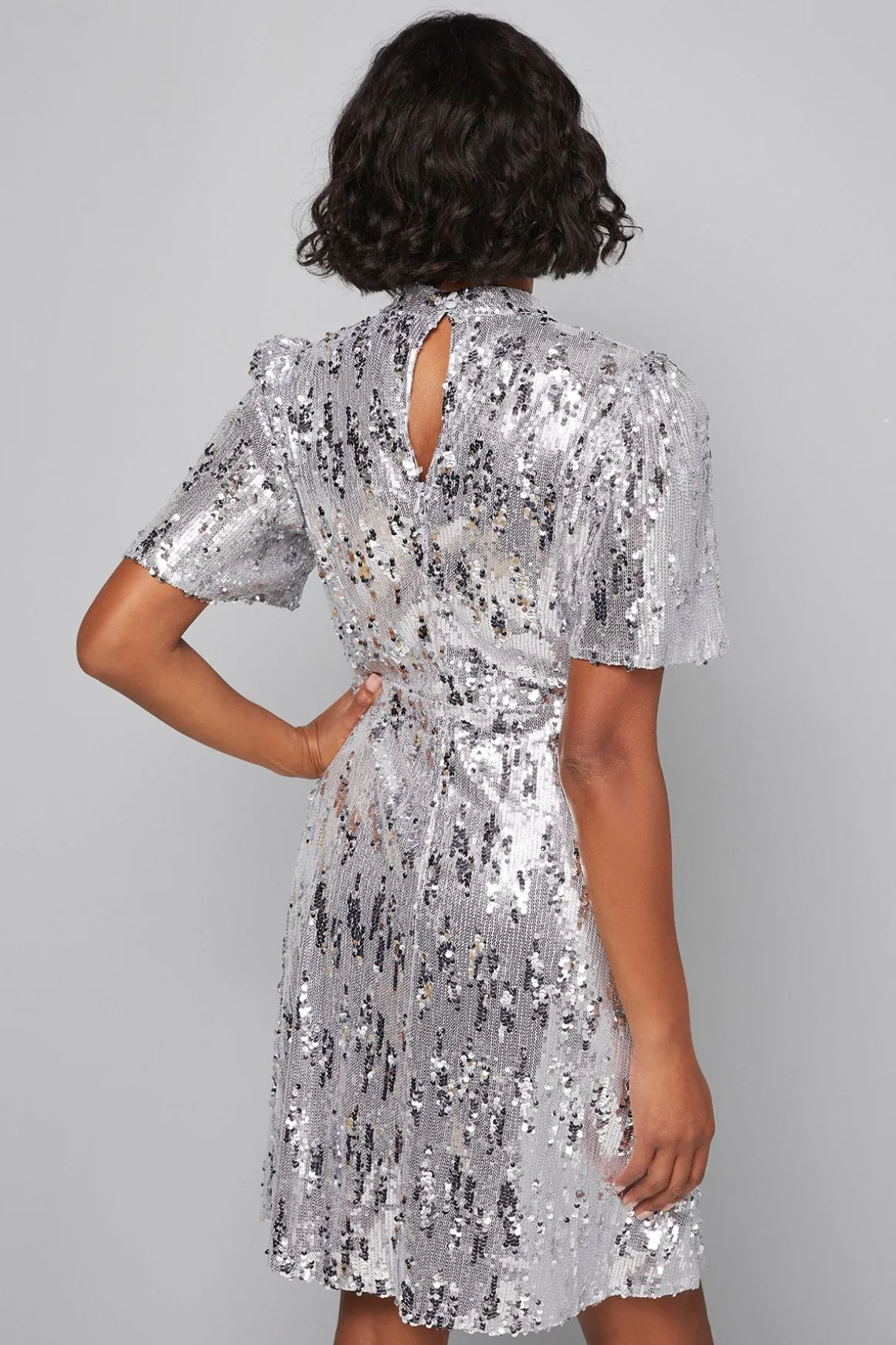 Robe Droite à Col Montant à Paillettes