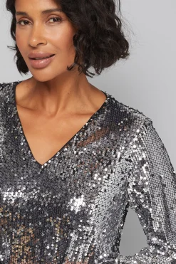 Robe Droite à Col V avec Sequins Mélangés