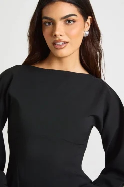 boohoo Robe Droite Courte à Manches Évasées Structurées<Femme Robes À Manches Longues|Robes