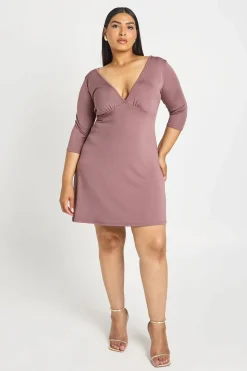 Robe Droite Grande Taille À Encolure En V Et Manches 3/4