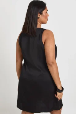 Robe Droite Grande Taille En Satin À Décolleté Plongeant Avec Finitions En Dentelle