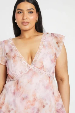 Robe Droite Grande Taille À Manches Courtes Imprimée Avec Finitions En Dentelle