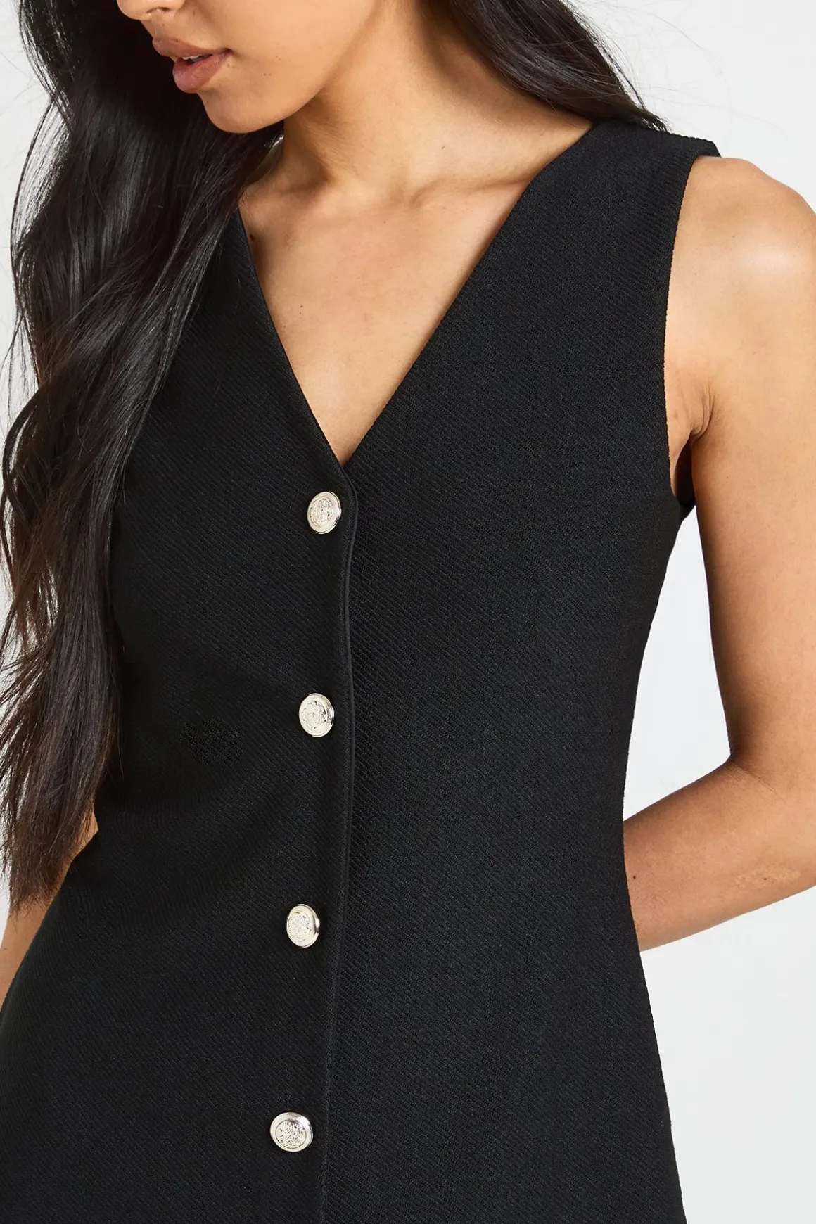Robe Droite Haute Col V À Boutons Dorés