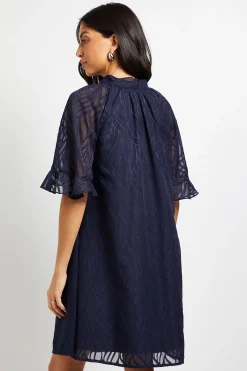 Robe Droite à Manches Cape avec Motif Dévoré