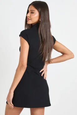 boohoo Robe Droite À Manches Courtes Avec Encolure Montante En Maille Côtelée<Femme Toutes Les Robes|Robes