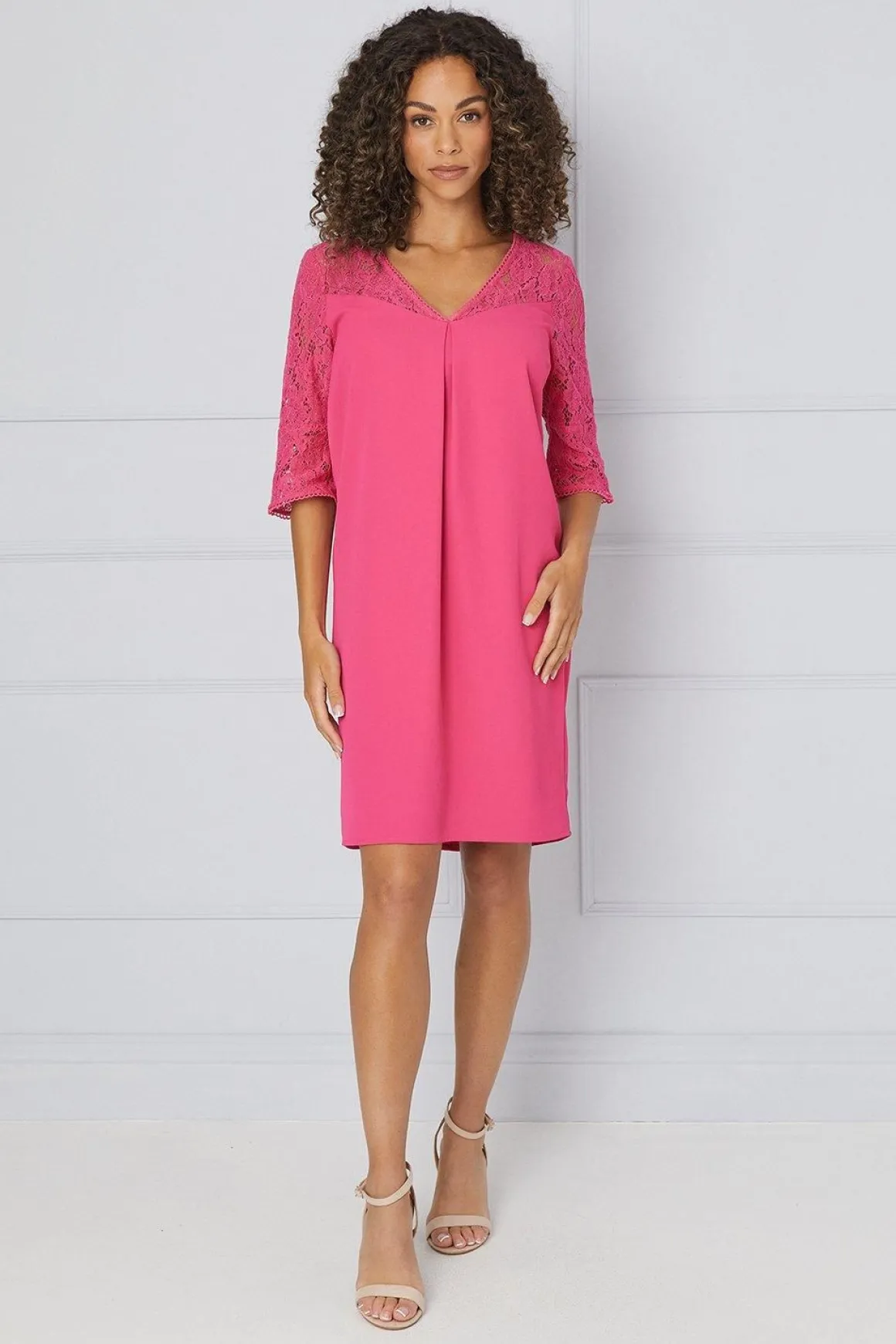 Robe Droite à Manches en Dentelle à Volants
