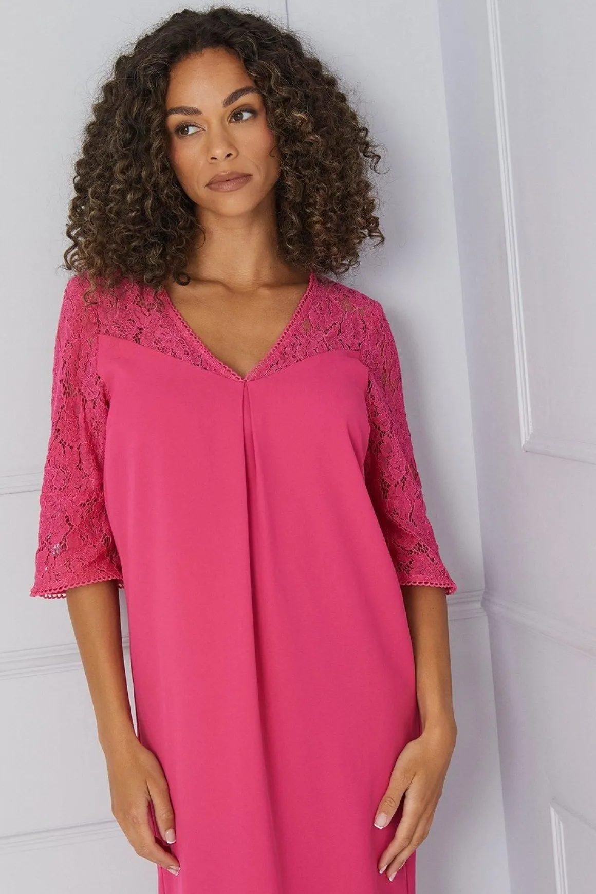 Robe Droite à Manches en Dentelle à Volants
