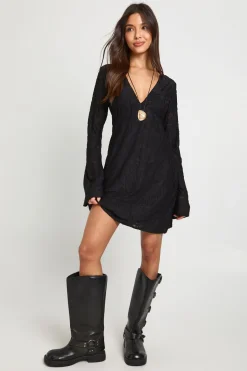 boohoo Robe Droite à Manches Évasées Motif Floral Dévoré<Femme Robes À Manches Longues|Robes