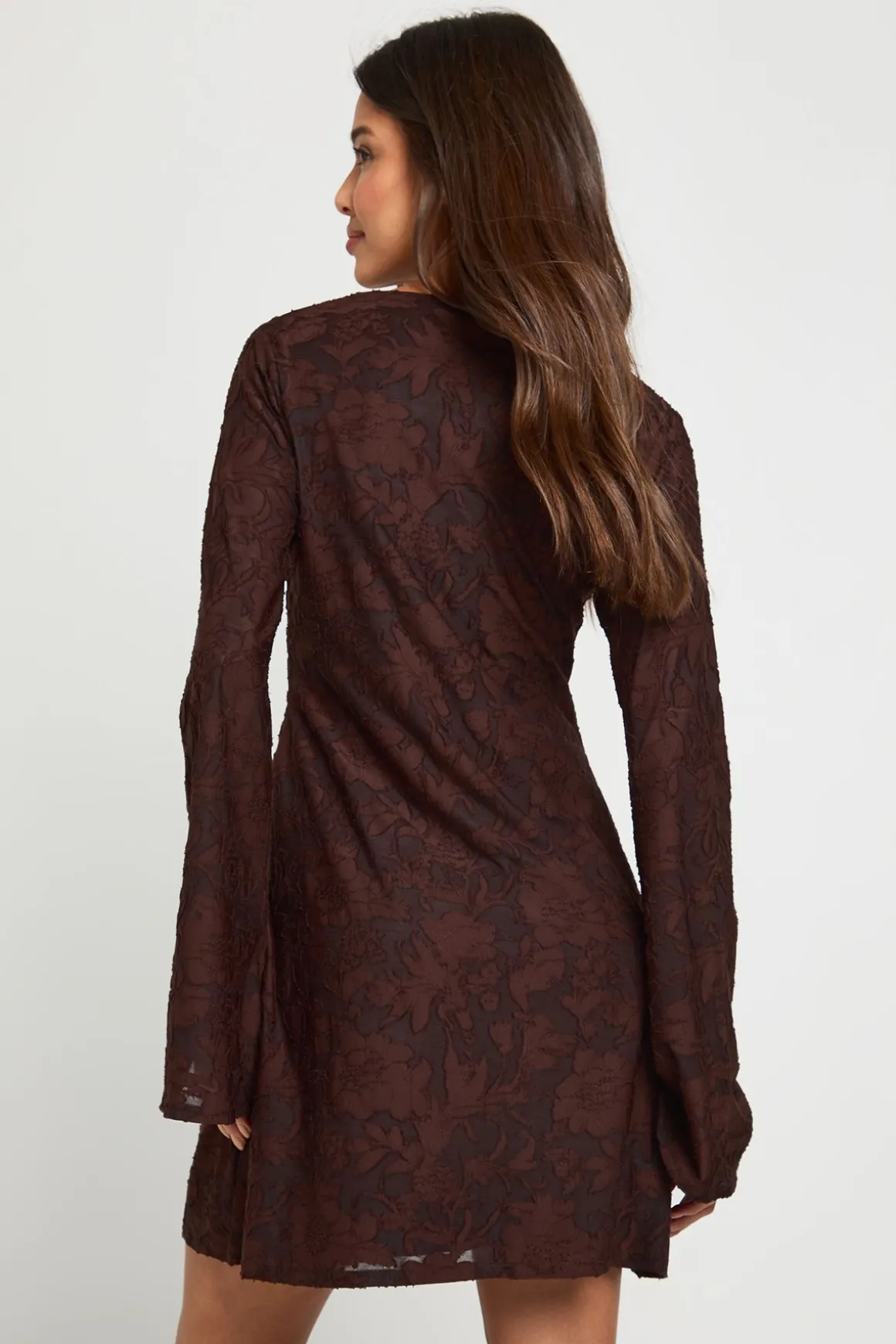 Robe Droite à Manches Évasées Motif Floral Dévoré