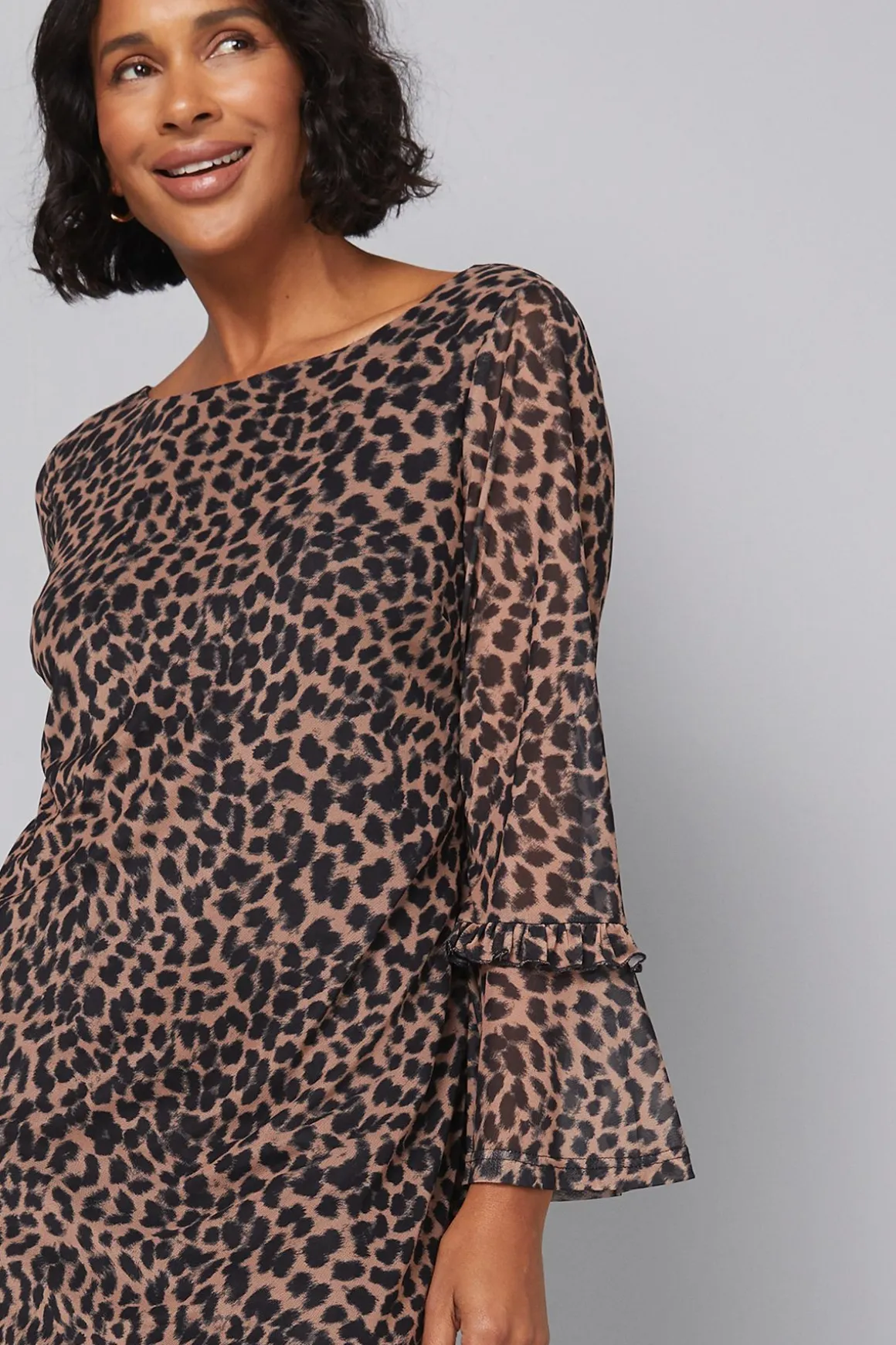 Robe Droite à Manches Volantées en Maille Léopard
