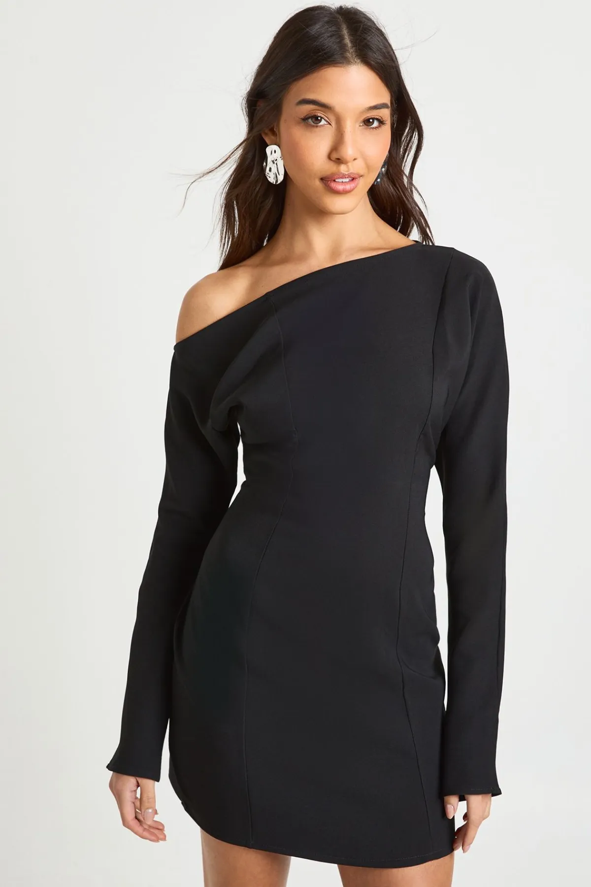 boohoo Robe Droite Mini Bardot Structurée<Femme Robes À Manches Longues|Robes