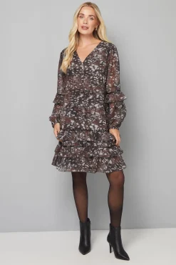 ROBE DROITE PETITE À IMPRIMÉ ABSTRAIT AVEC VOLANTS ET ORNEMENTS