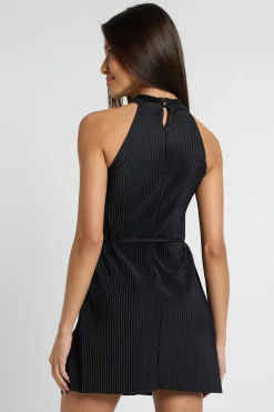 Robe Droite Plissée À Col Montant Et Taille Nouée