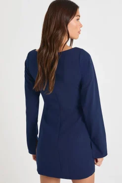 boohoo Robe droite structurée à encolure carrée<Femme Robes De Soirée|Toutes Les Robes