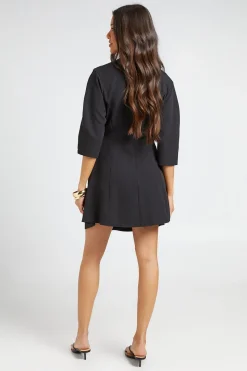 Robe Droite À Taille Cintrée Et Manches Trois-quarts