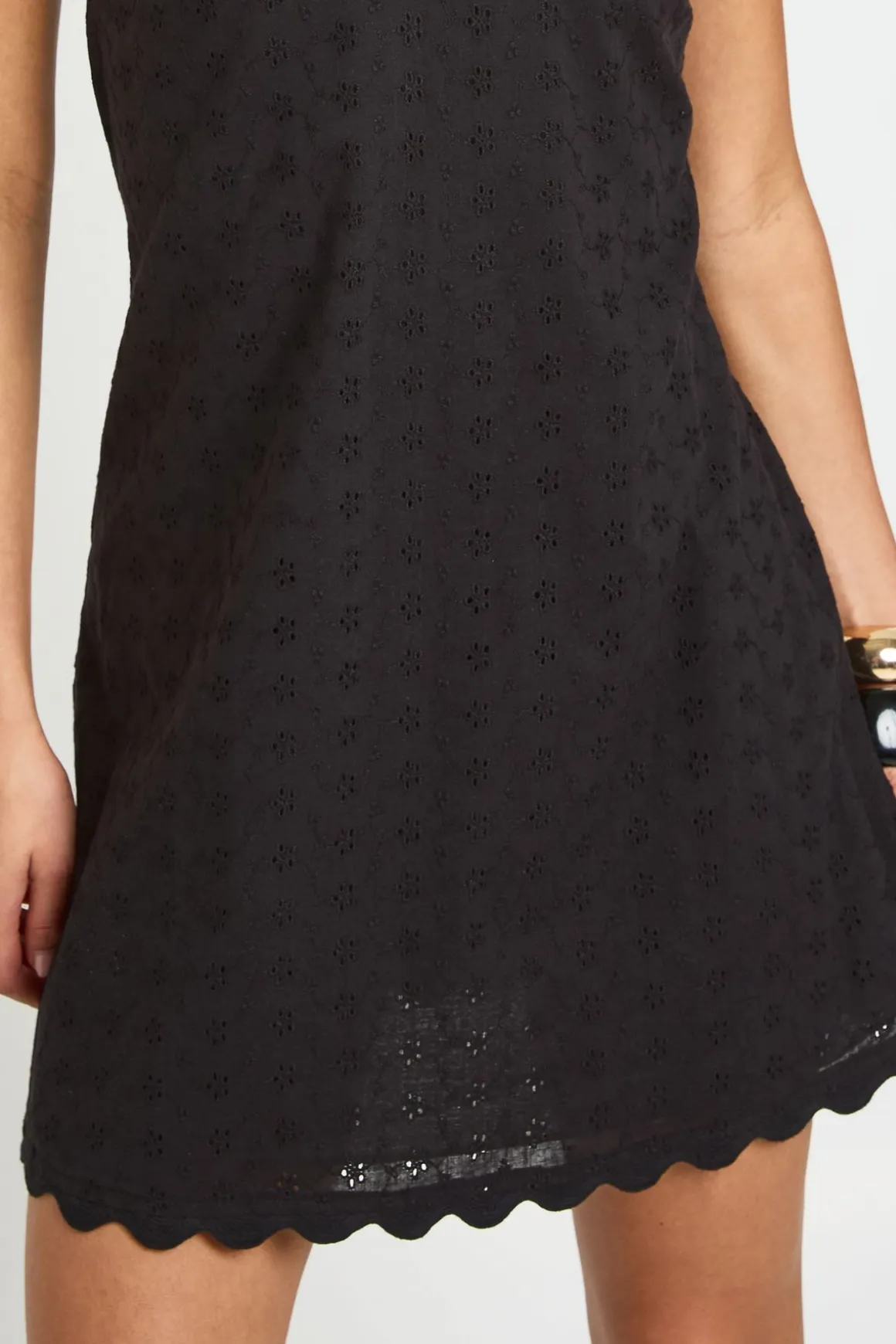 Robe Droite Tall À Broderie Anglaise Et Ourlet Festonné