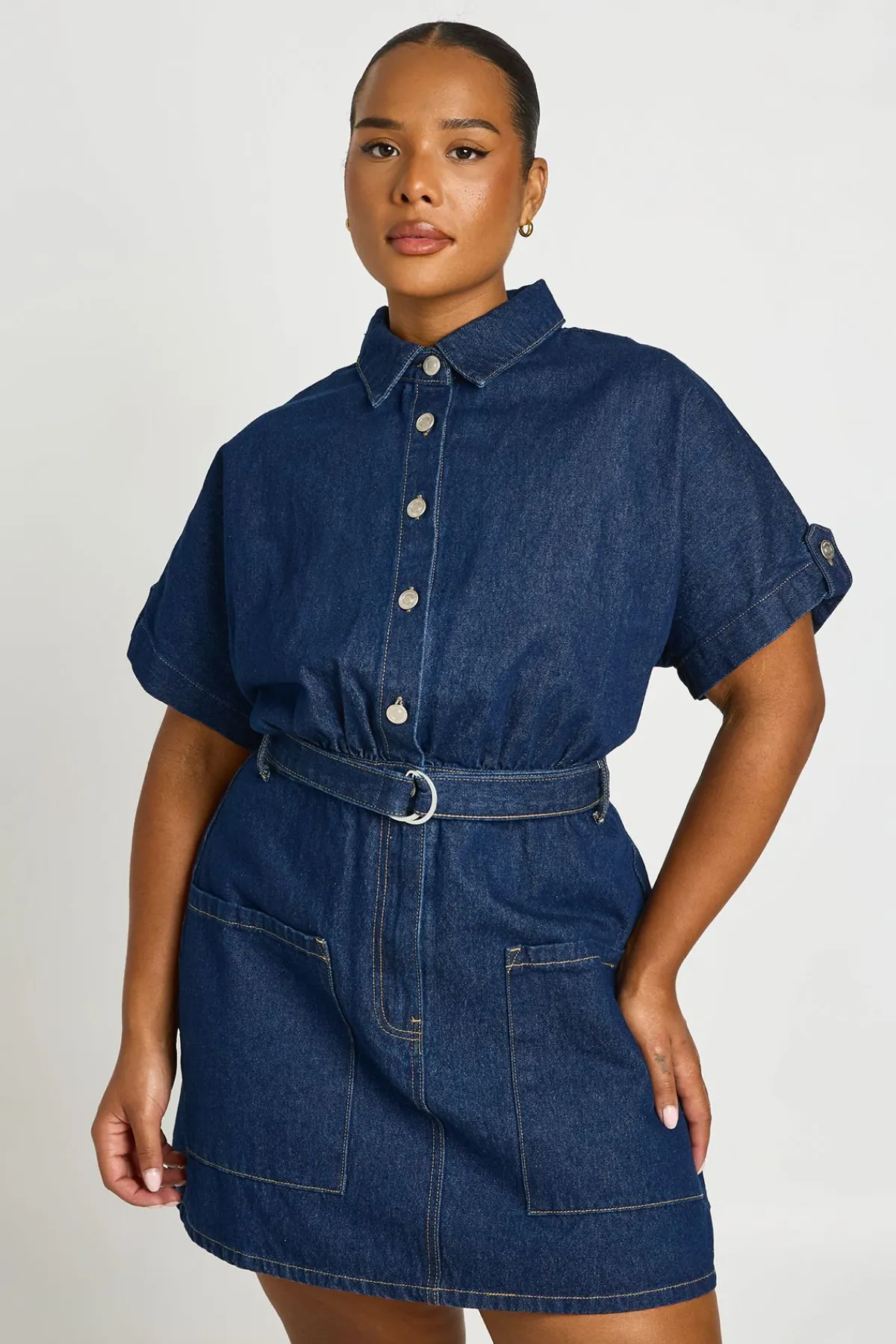 boohoo Robe Droite Utilitaire En Denim Grande Taille Avec Ceinture<Femme Denim|Denim