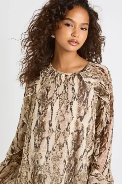 Robe en chiffon froncée à imprimé synthétique