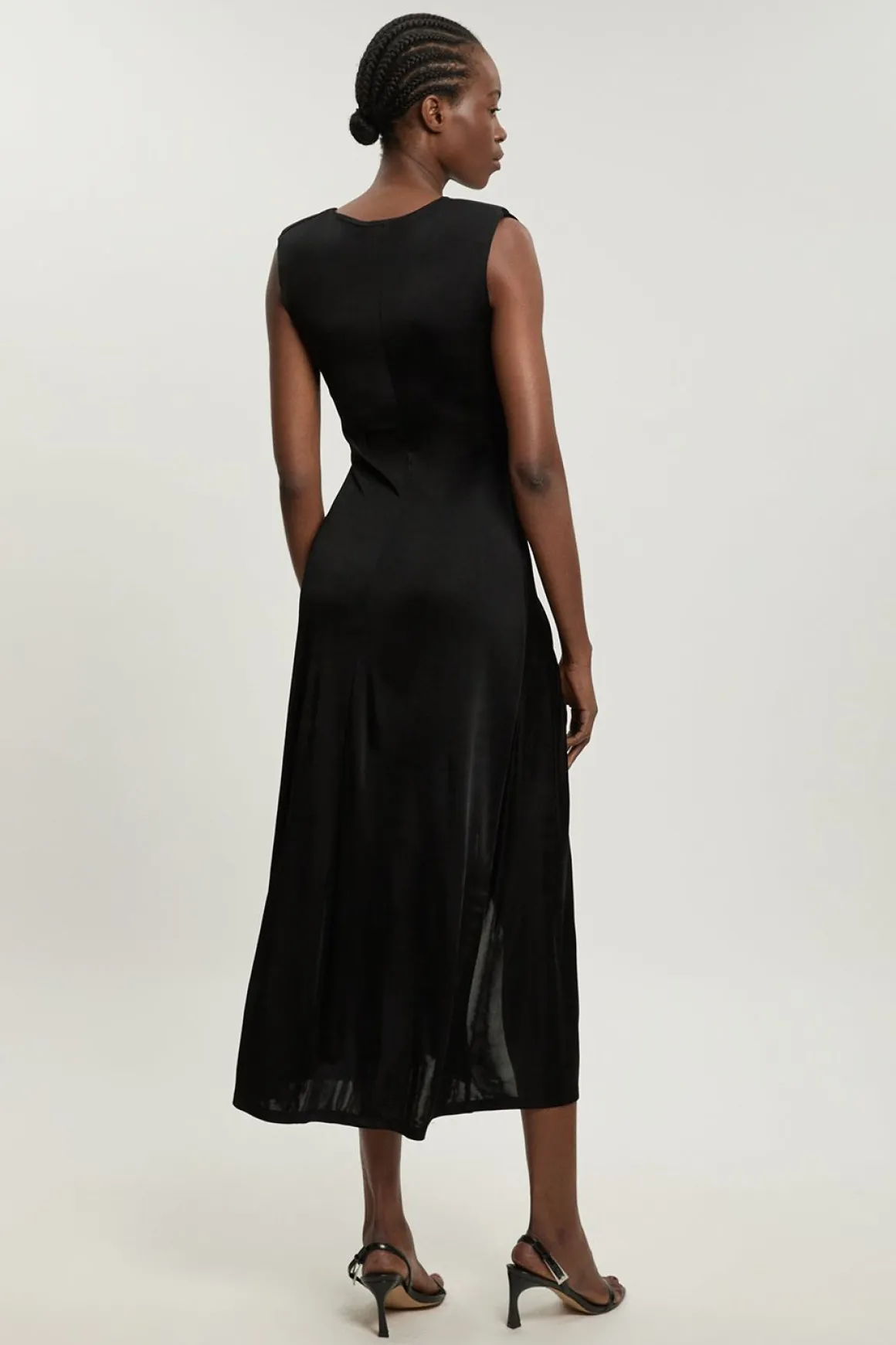 Robe En Crêpe De Viscose À Encolure Plongeante Et Fronces Sur Le Devant