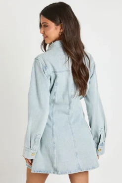 Robe En Denim Cintrée À Boutons Dorés