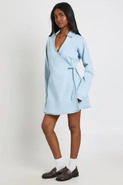 boohoo Robe En Denim À Effet Cache-cœur<Femme Denim|Denim