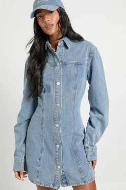 Robe en denim longue à manches longues ceinturée
