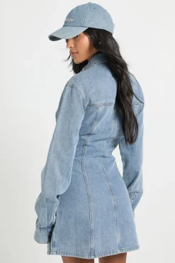 Robe en denim longue à manches longues ceinturée
