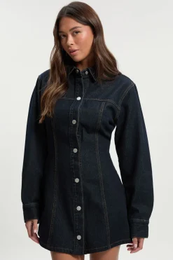 Robe en denim à manches longues, taille cintrée