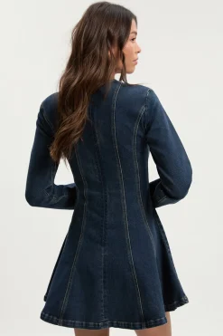 Robe en denim à manches longues avec détails de couture