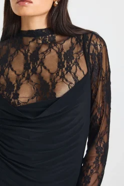 Robe en Dentelle à Col Montant et Manches Évasées avec Caraco Drapé Moulant