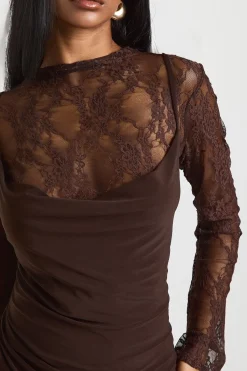 boohoo Robe en Dentelle à Col Montant et Manches Évasées avec Caraco Drapé Moulant<Femme Looks Chocolat|Satin Et Dentelle
