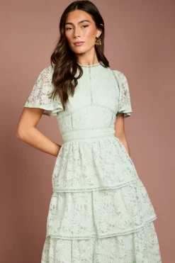 Robe en Dentelle à Volants avec Manches Papillon et Finitions