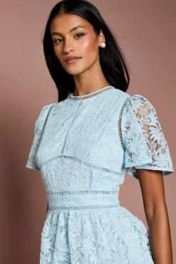 Coast Robe en Dentelle à Volants Étagée Petite Taille avec Manches Papillon et Finitions<Femme Toutes Les Robes|Robes Mi-Longues
