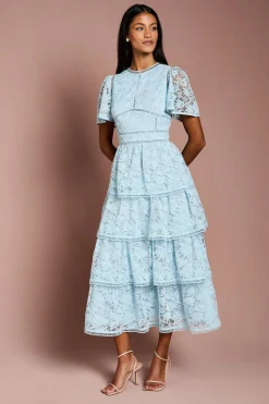 Coast Robe en Dentelle à Volants Étagée Petite Taille avec Manches Papillon et Finitions<Femme Toutes Les Robes|Robes Mi-Longues