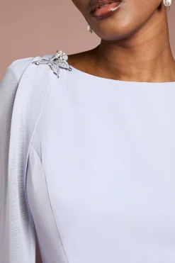 Coast Robe en Georgette avec Cape Détachable et Détails de Broche Diamantée<Femme Toutes Les Robes|Robes Mi-Longues