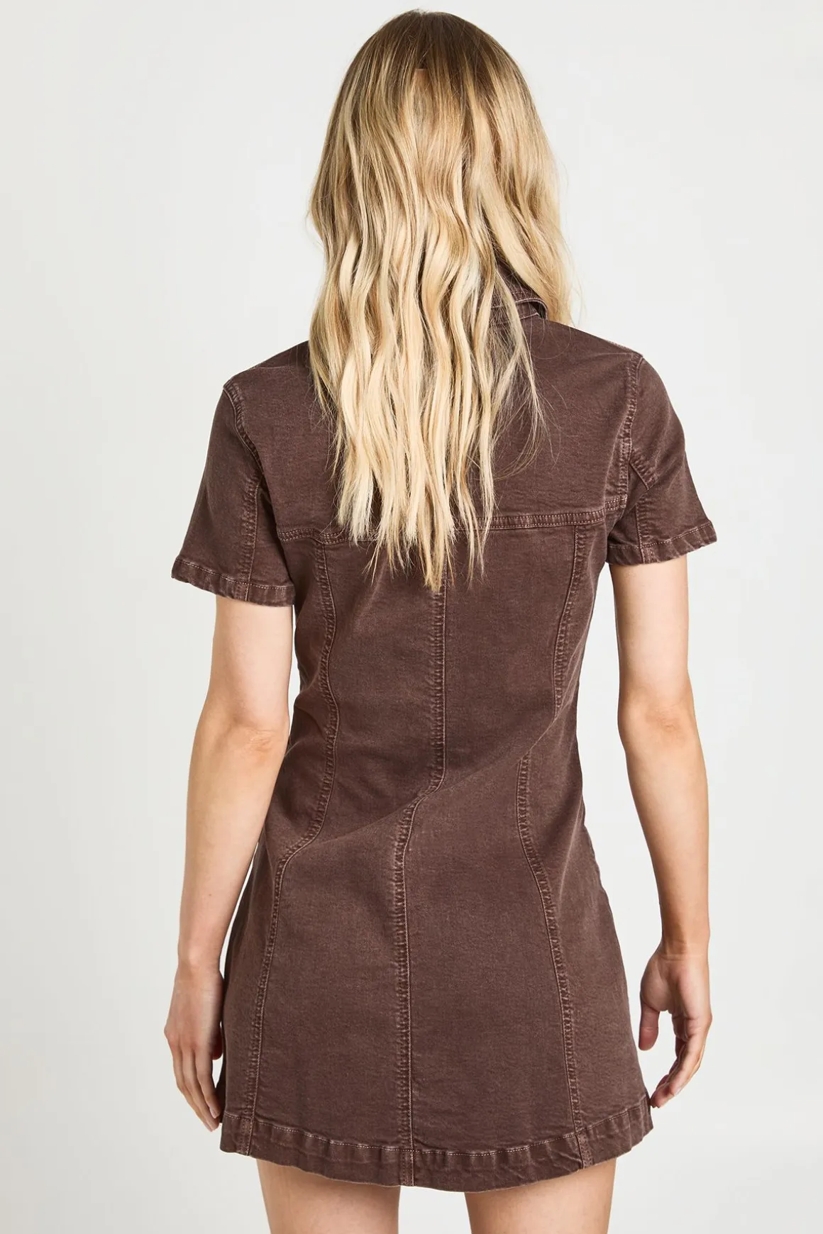 Robe En Jean Courte À Manches Courtes Et Zip Frontal Petite