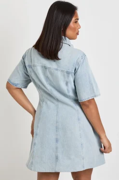 Robe En Jean Grande Taille À Manches Courtes Et Taille Cintrée