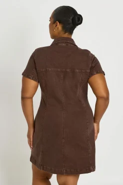 boohoo Robe En Jean Grande Taille À Manches Courtes Et Fermeture Zippée Devant<Femme Denim|Denim