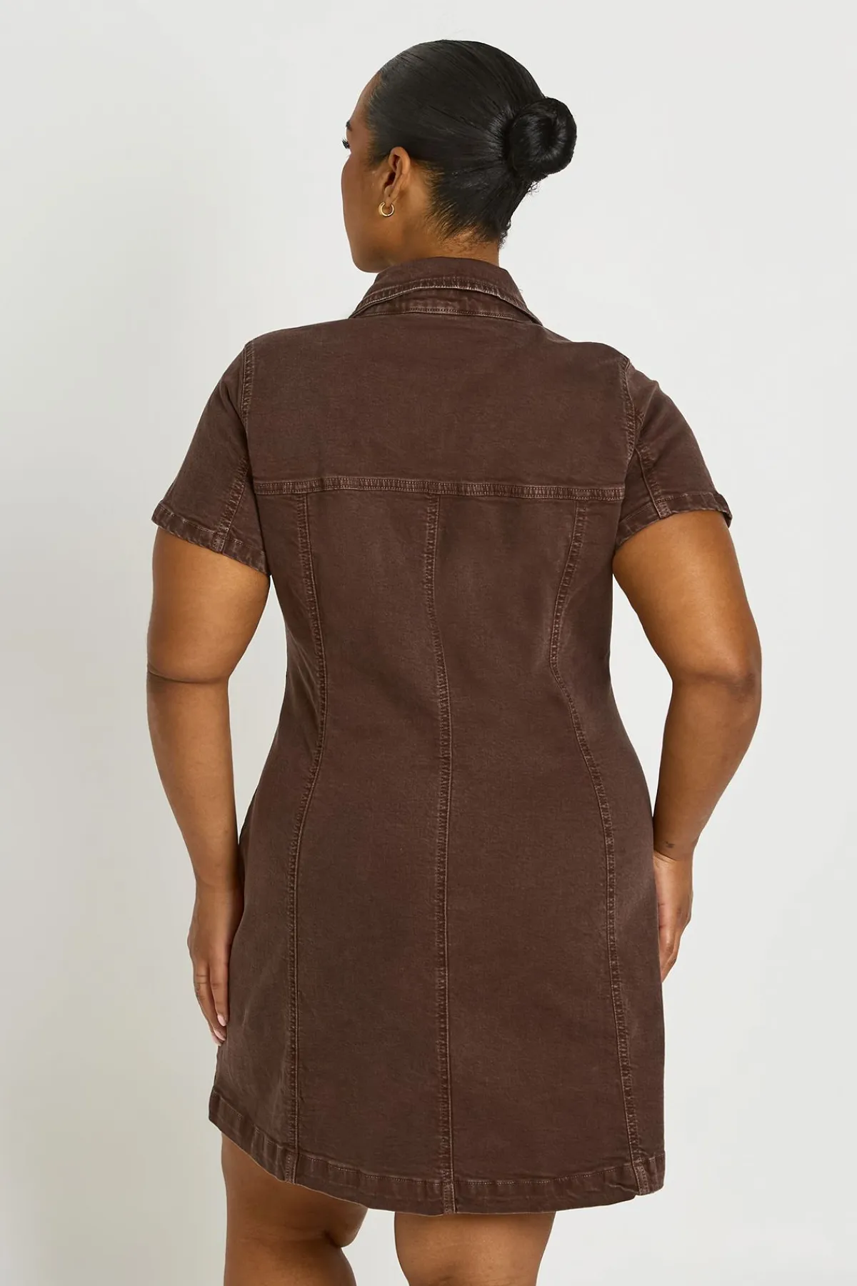 boohoo Robe En Jean Grande Taille À Manches Courtes Et Fermeture Zippée Devant<Femme Denim|Denim